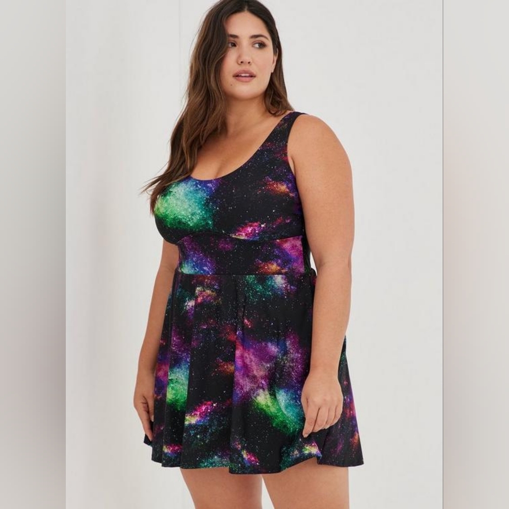 TORRID Wireless Long Length Scoop Dress Swimsuit Size 1